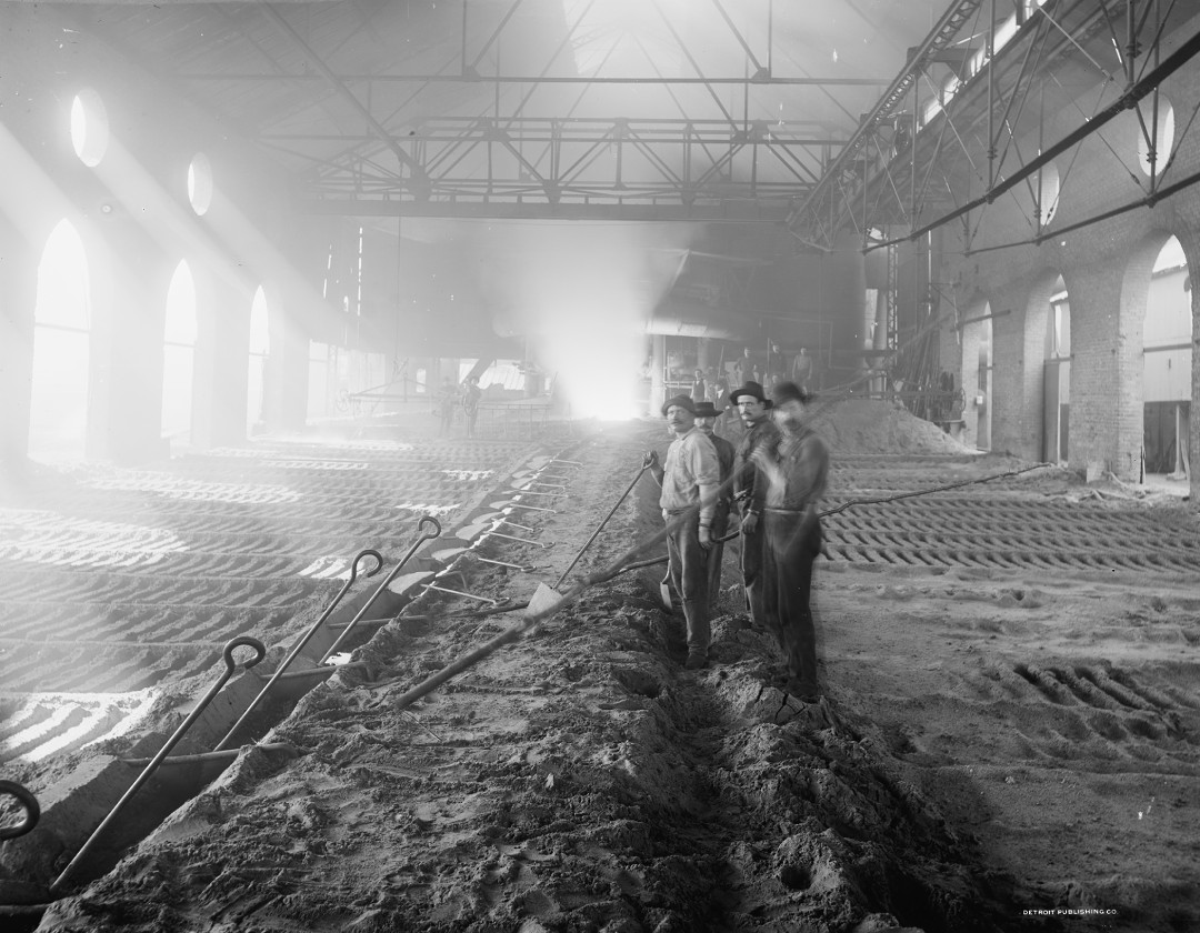 Pig iron smelter